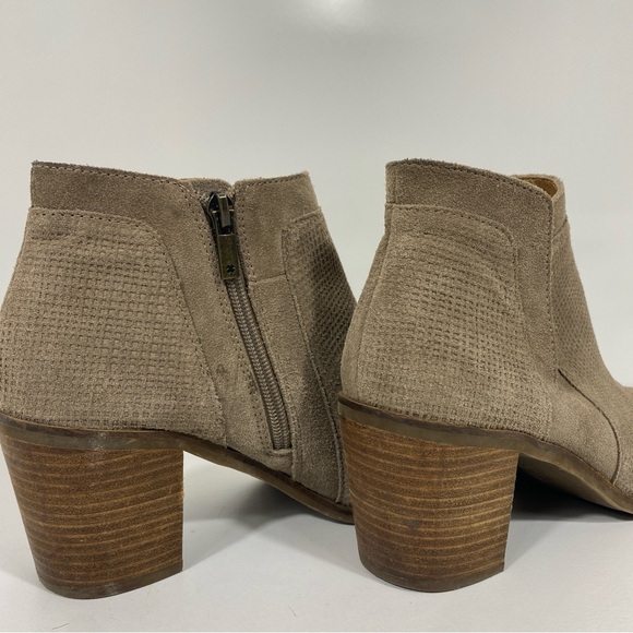Lucky Brand Ponic Ankle Booties Suede Leather Tan Sz 10 Casual Comfy Neutral - Picture 6 of 10